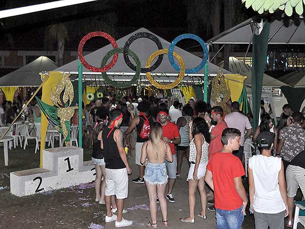 Leia mais sobre o artigo Olimpíadas 2016 foi tema de Carnaval