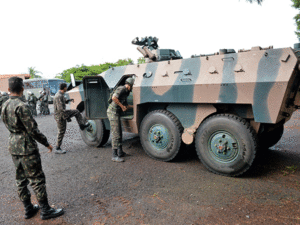 Homens do Exército Brasileiro realizaram ações e treinamentos na cidade ao longo da semana