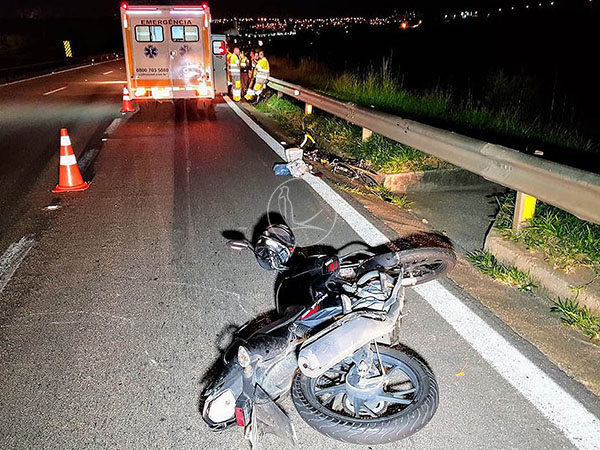Leia mais sobre o artigo 2 feridos, um deles em estado grave, em colisão de moto com bicicleta na SP-75