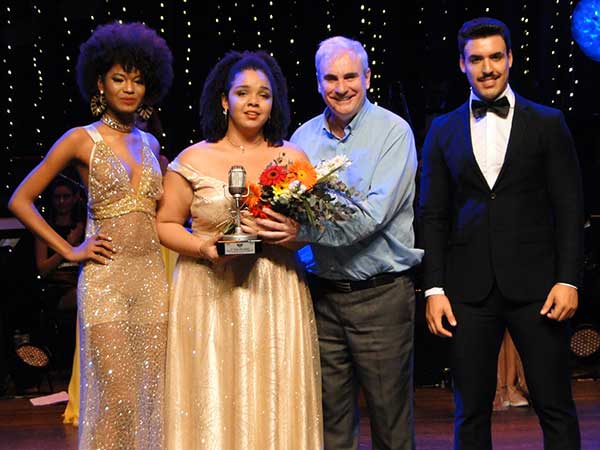Leia mais sobre o artigo Saltense conquista o Prêmio de Música “Canto do Taperá 2019”