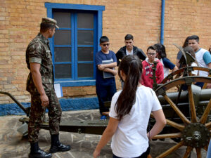 Jovens conheceram a história, o funcionamento e a importância do Exército Brasileiro
