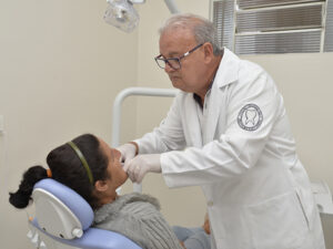 Pacientes carentes selecionados na rede básica receberão próteses dentárias hoje em Indaiatuba