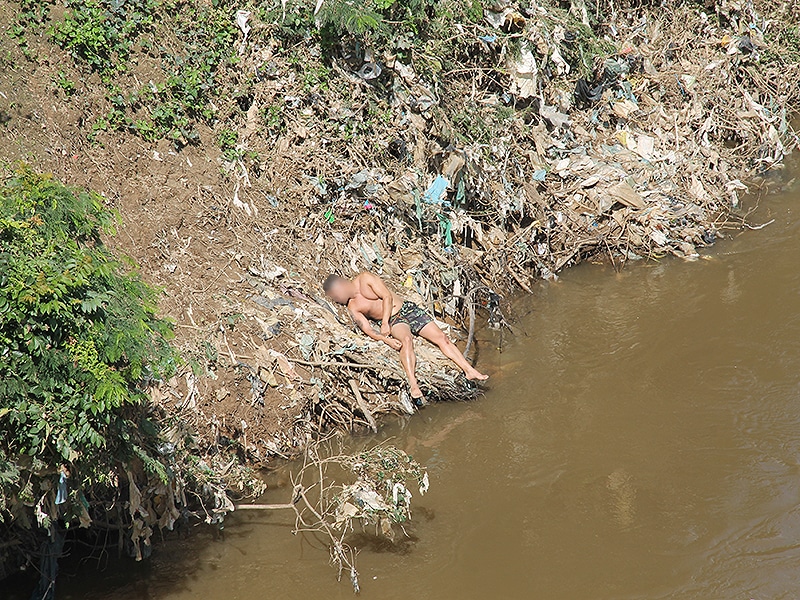 Leia mais sobre o artigo Homem é resgatado após ser encontrado dormindo nas margens do Rio Tietê