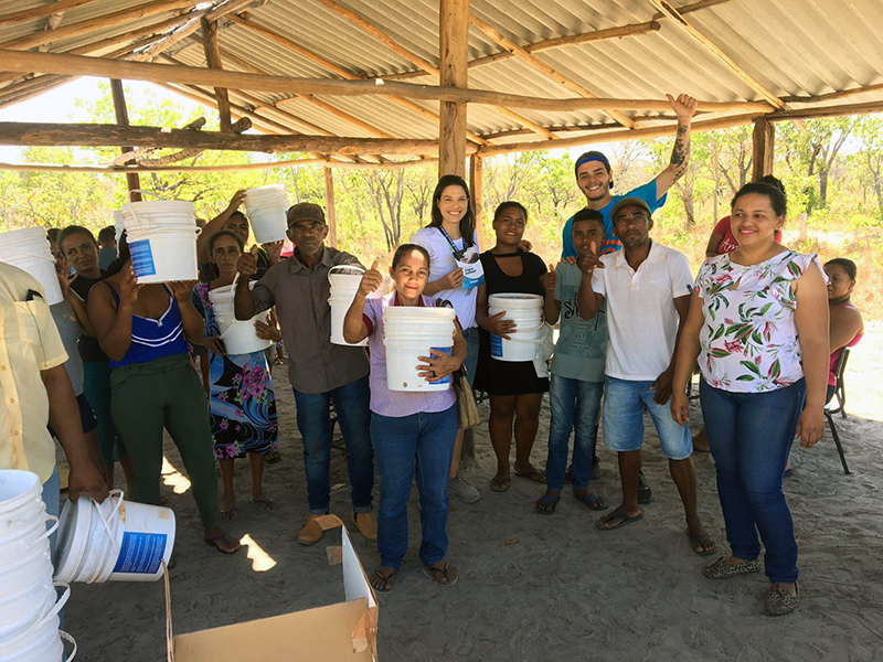 Leia mais sobre o artigo Conasa fez ação resíduo zero durante Sertões BRB e doação de filtros de água potável para comunidade quilombola